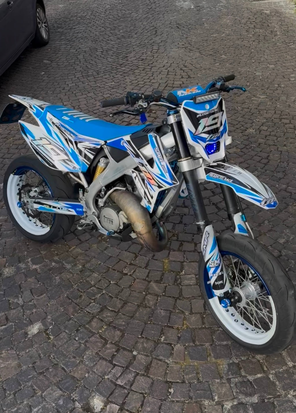 FULL GRAPHICS - CUSTOM
