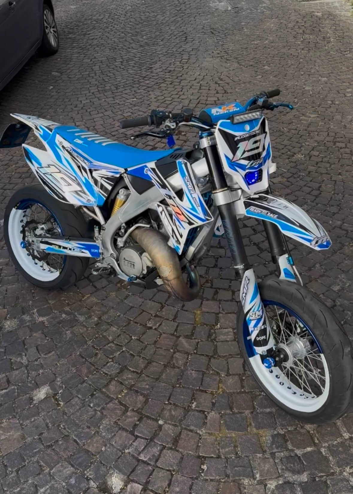 FULL GRAPHICS - CUSTOM
