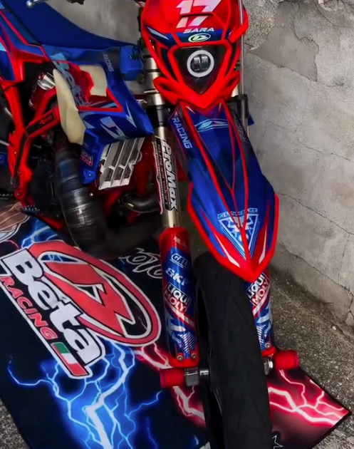 TAPPETO 100% FULL CUSTOM.